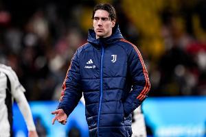 共和报：弗拉霍维奇经纪人向尤文要1000万"分手费"，与球员对半分