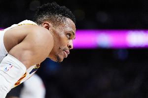 开云体育-里程悲之夜！威少发挥欠佳14中5&amp;三分5中1 得到14分10助5失误