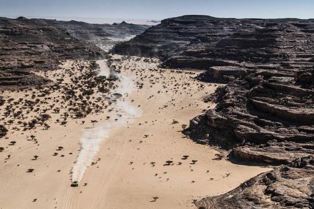 网页版登录入口-达喀尔SS10：彼得汉塞尔夺赛段冠军 韩魏排名第28